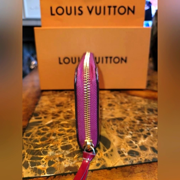 Louis Vuitton Vernis Clemence long zip around wallet - Picture 5 of 11